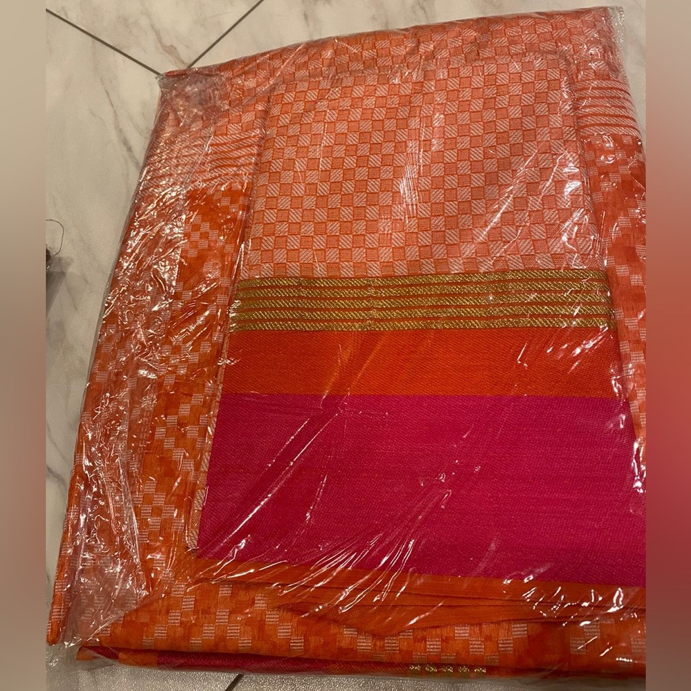 Women's saree that is completely new and untouched